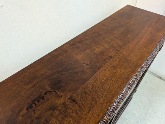 Vanha vitriinikaappi 