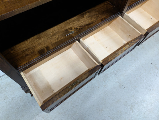 Upea kirjahylly 40/50-luku