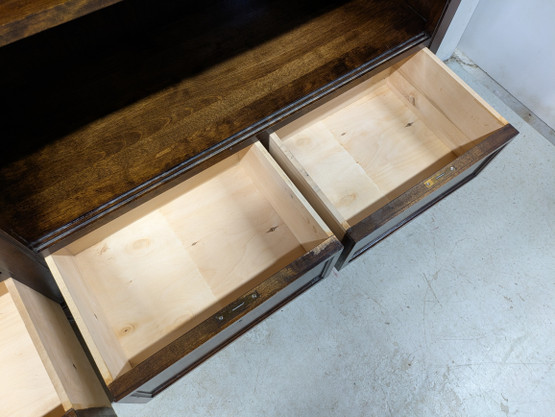 Upea kirjahylly 40/50-luku