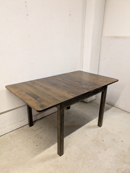 Jatkettava ruokapöytä 40-luku