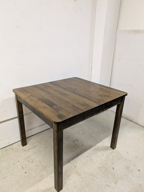 Jatkettava ruokapöytä 40-luku