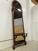 Antiikki trymoo peili