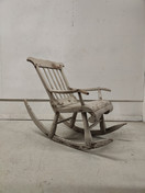 Rustiikkinen antiikki keinutuoli 