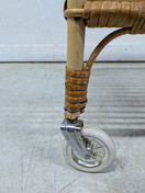 Vintage rottinkinen tarjoiluvaunu