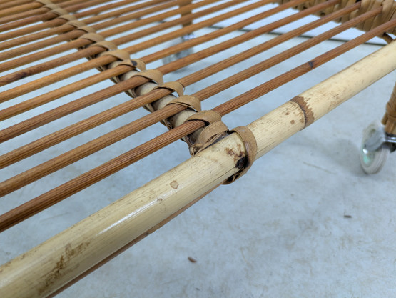 Vintage rottinkinen tarjoiluvaunu