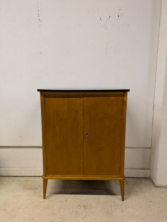 Vintage liinavaatekaappi 50-luku