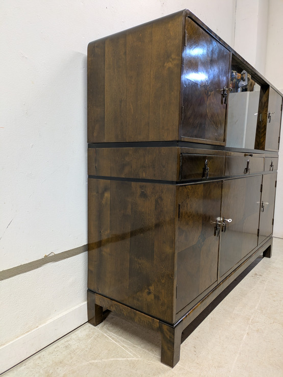 Upea funkkis kaappi / tarjoilukaappi