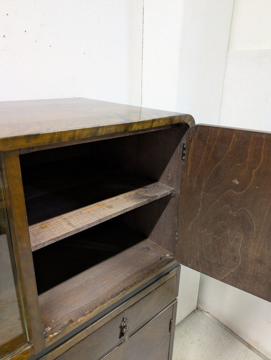 Upea funkkis kaappi / tarjoilukaappi