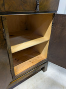 Upea funkkis kaappi / tarjoilukaappi