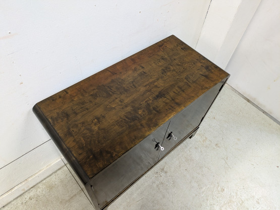 Funkkis pikku kaappi 40-luku