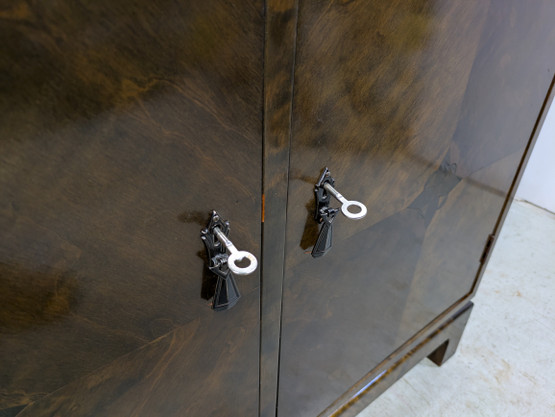 Funkkis pikku kaappi 40-luku