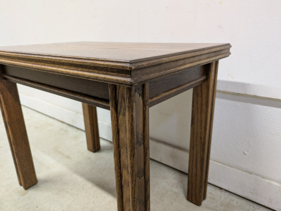 Retro Tower sivupöytä 