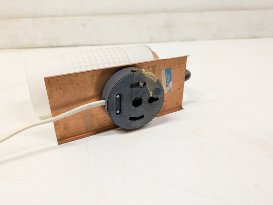 Retro seinävalaisin 