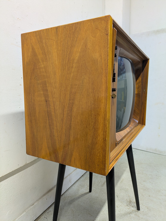 Philips vintage kaappi-TV