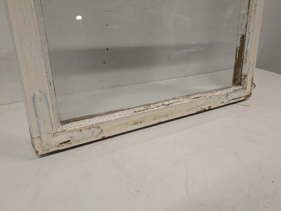 Vanha sisustusikkuna 