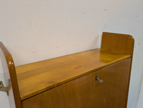 Vintage seinäkaappi / klaffikaappi 50-luku