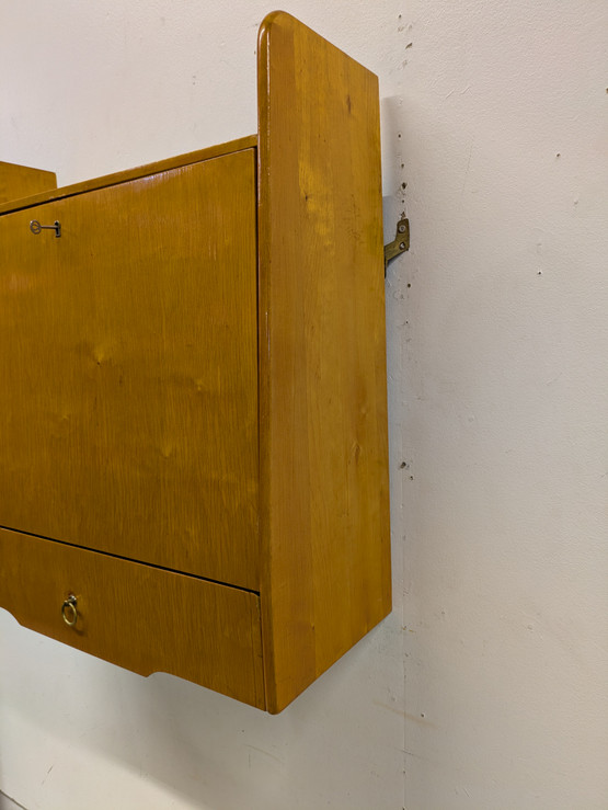 Vintage seinäkaappi / klaffikaappi 50-luku