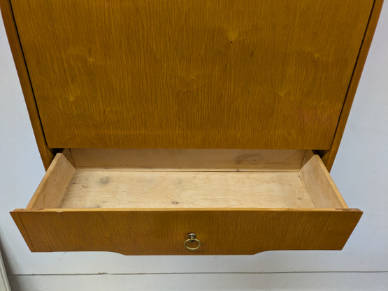 Vintage seinäkaappi / klaffikaappi 50-luku