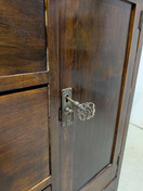 Kunnostettu vanha peilikaappi 