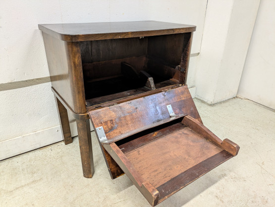 Funkkis pikku kaappi 40-luku