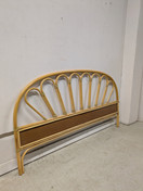 Rottinkinen sängynpääty