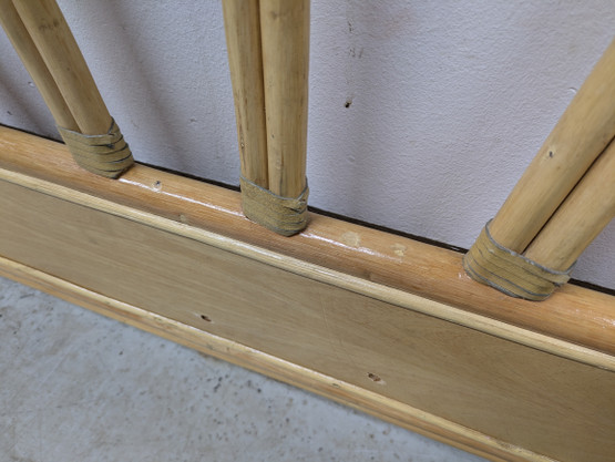 Rottinkinen sängynpääty