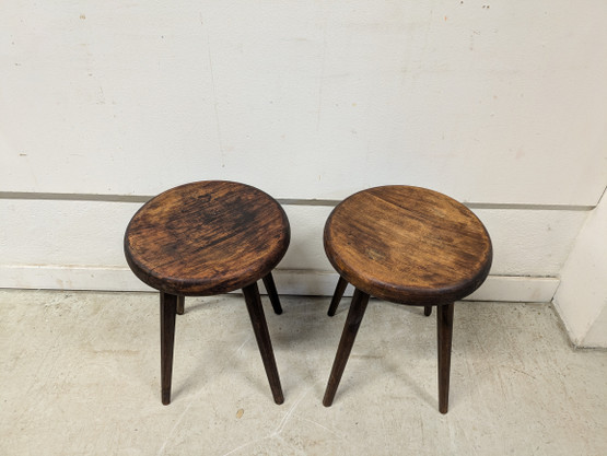 Upeat antiikki jakkarat 2kpl