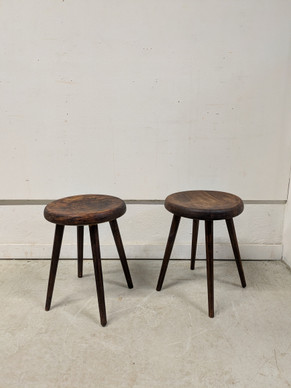 Upeat antiikki jakkarat 2kpl