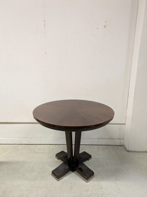 Pyöreä ruokapöytä 