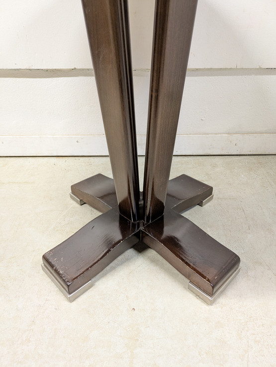 Pyöreä ruokapöytä 