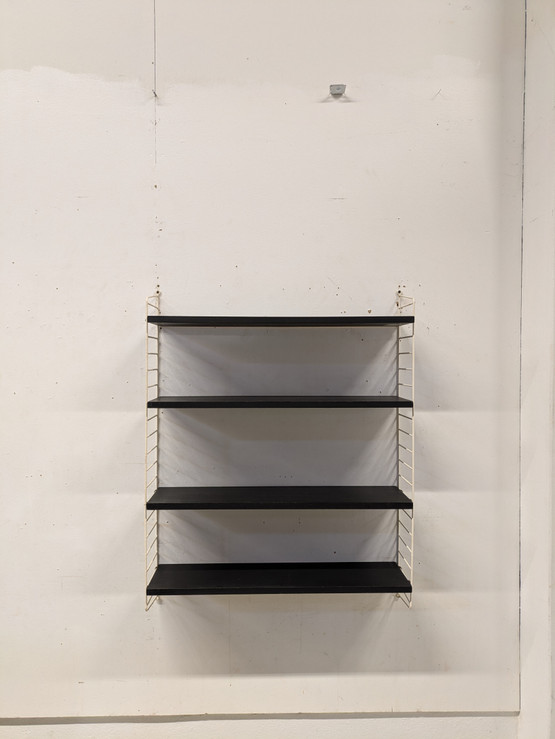 String-hylly 60-luku nro 2