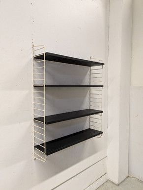 String-hylly 60-luku nro 2