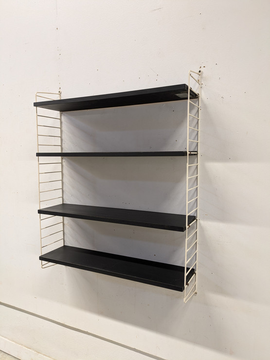 String-hylly 60-luku nro 2