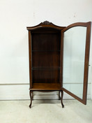 Kompakti vitriinikaappi 