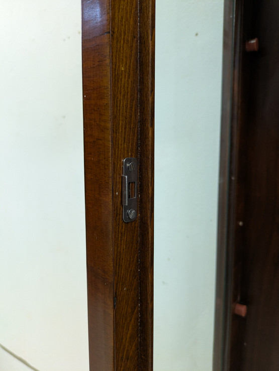 Kompakti vitriinikaappi 