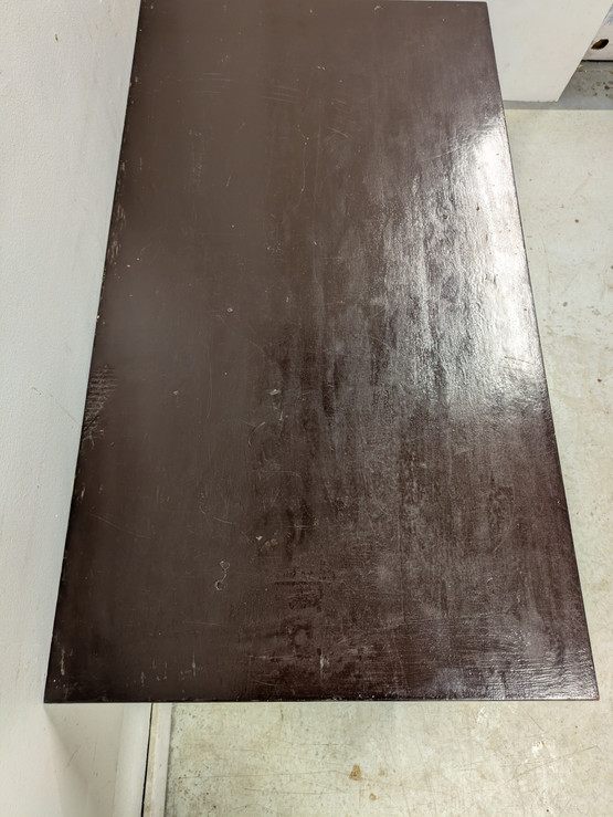 Vanha tarjoilukaappi