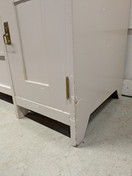 Vanha kaunis peilikaappi 