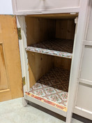 Vanha kaunis peilikaappi 