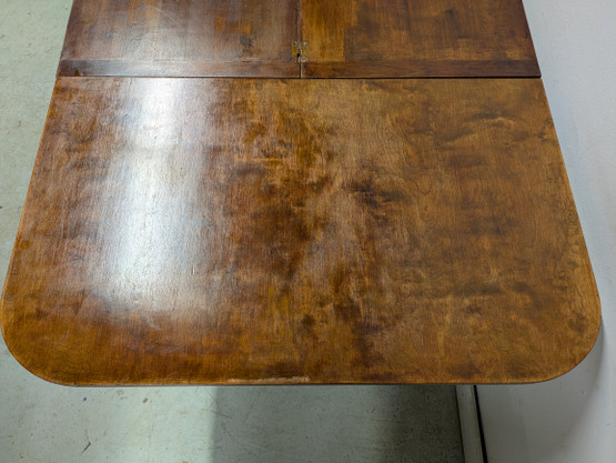 Upea funkkis ruokapöytä 30/40-luku