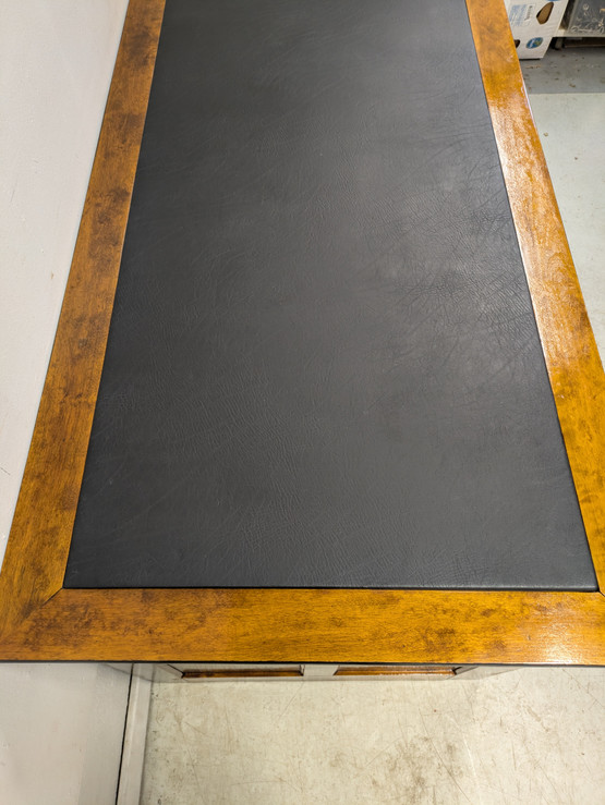 Upea entisöity kirjoituspöytä 