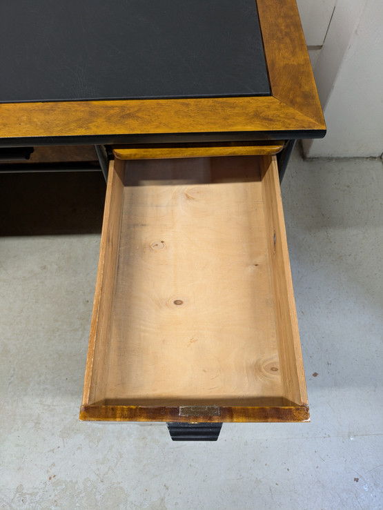 Upea entisöity kirjoituspöytä 