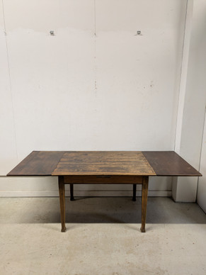 Upea Jugend ruokapöytä 