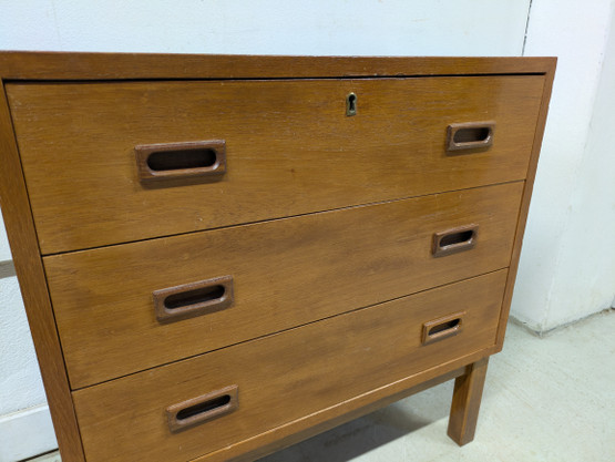 Teak lipasto 60-luku 