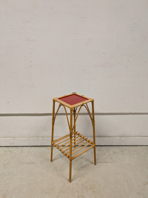 Retro rottinki sivupöytä 