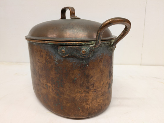 Vanha suuri kuparipata