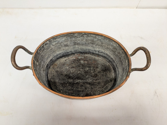 Vanha suuri kuparipata