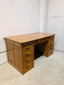 Vanha tamminen kirjoituspöytä 