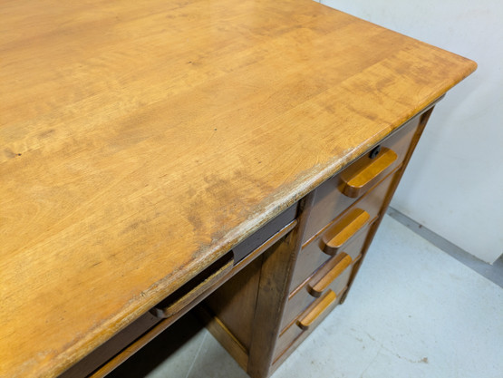 Vanha tamminen kirjoituspöytä 