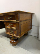 Vanha kirjoituspöytä 