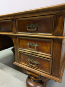 Vanha kirjoituspöytä 